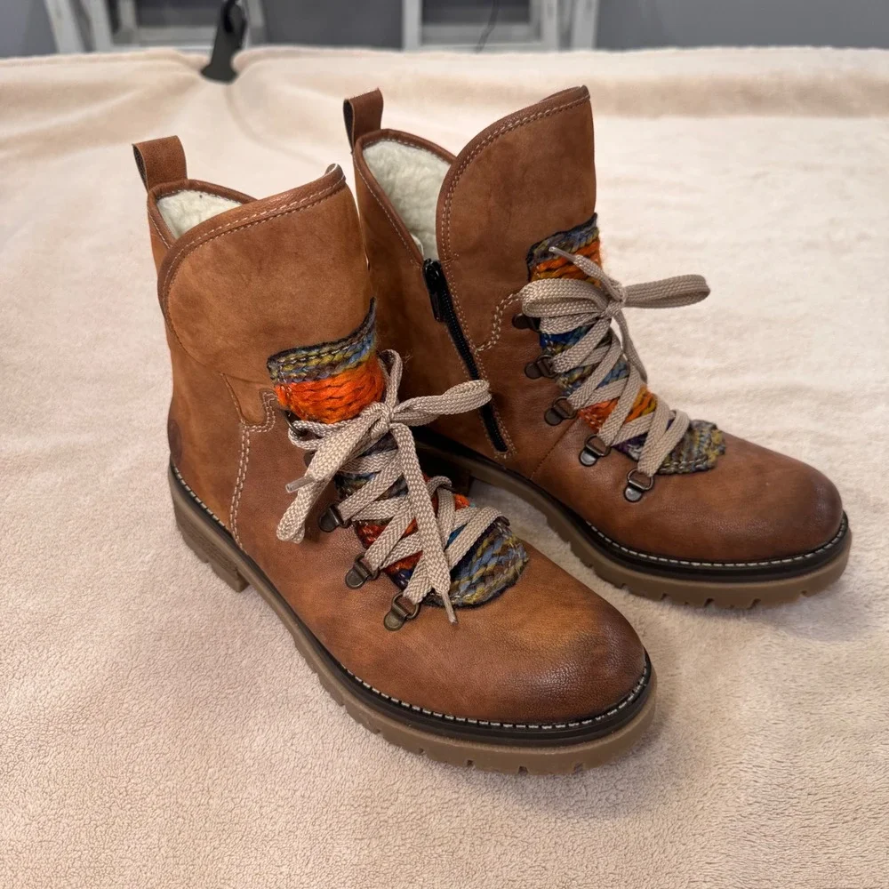 Rieker lace up